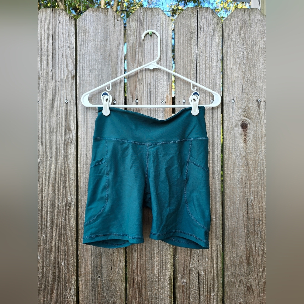 NWOT Old Navy Bike Shorts